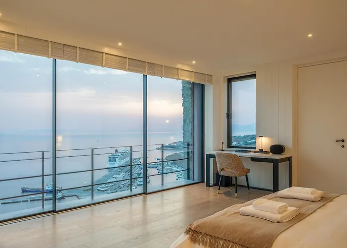 Silver Breeze Villa *