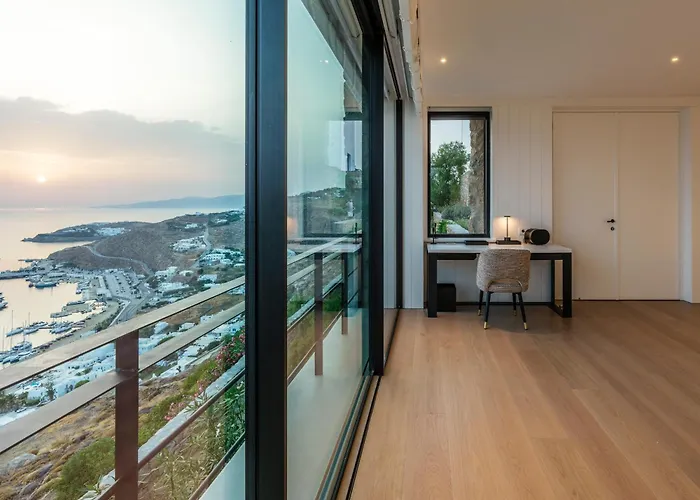 Silver Breeze * Mykonos Town