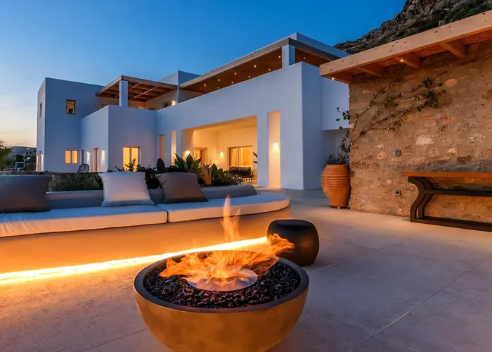 Silver Breeze Villa *